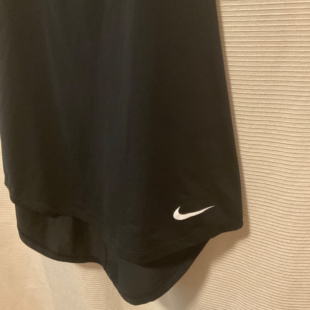 Nike Open Back Tank - Picture 5 of 8